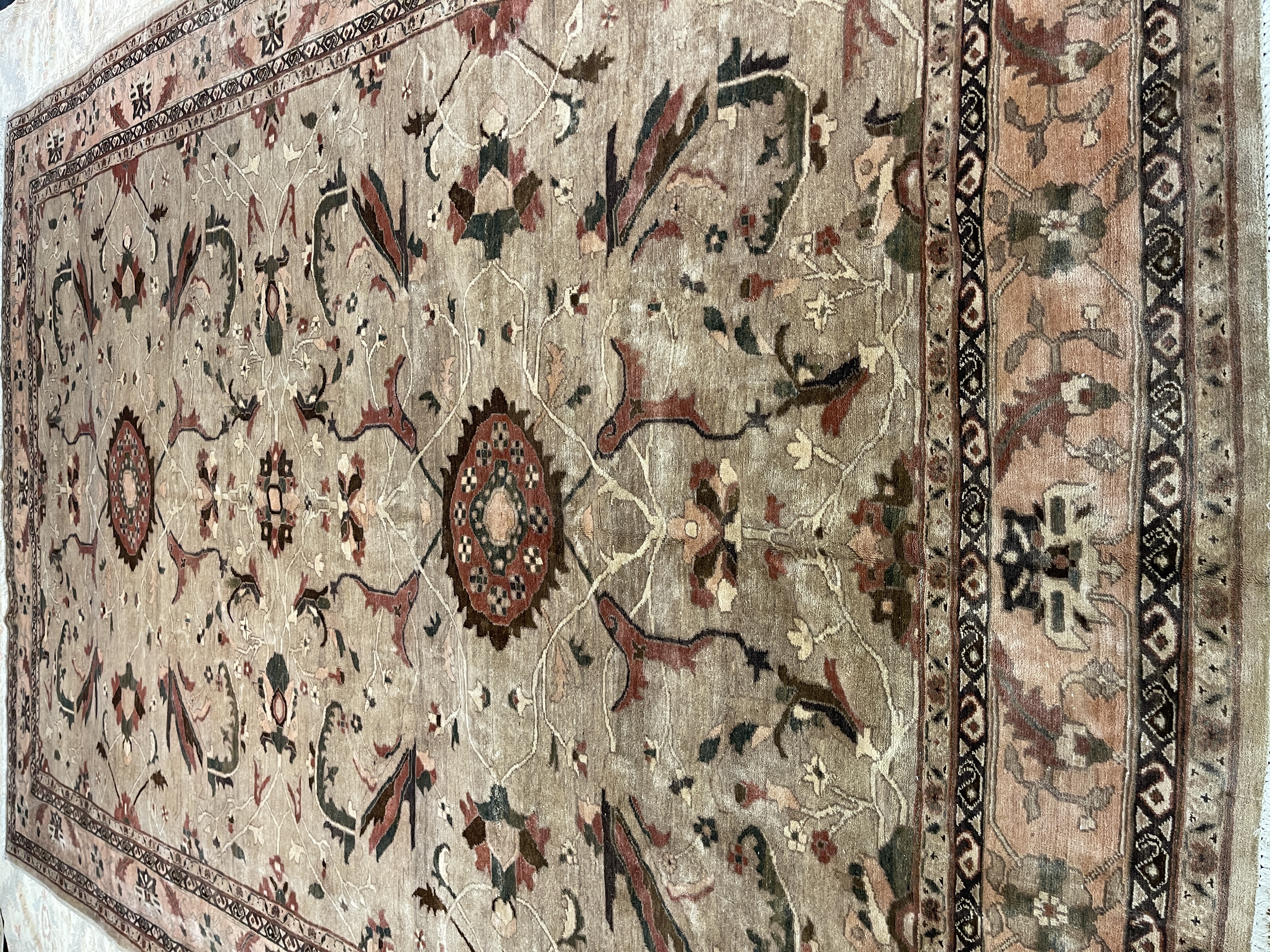 Peshawer F-615, Afghanistan rug, 9'8"x14', in light brown, green, salman, ivory, rust.. - photo 1