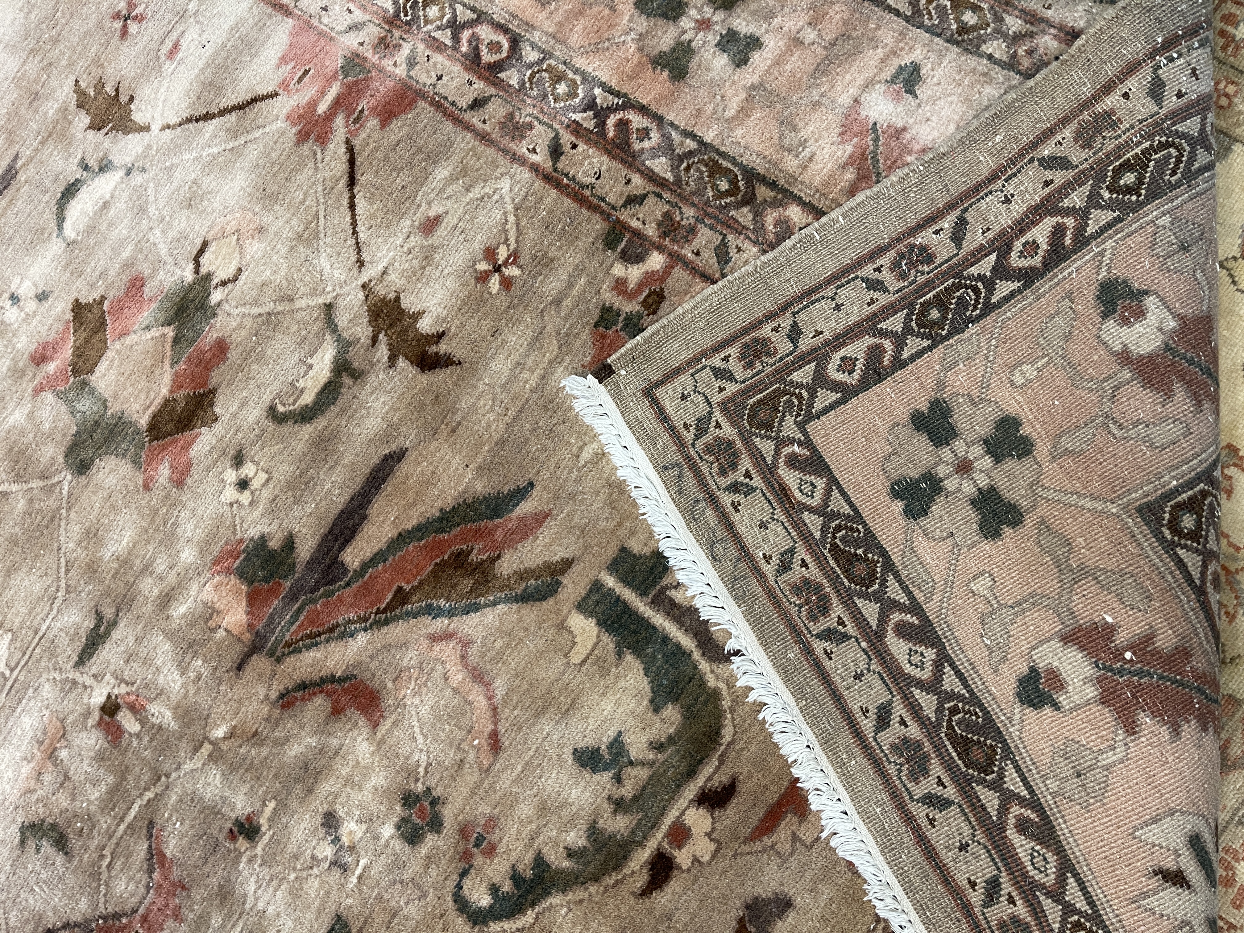 Peshawer F-615, Afghanistan rug, 9'8"x14', in light brown, green, salman, ivory, rust.. - photo 4
