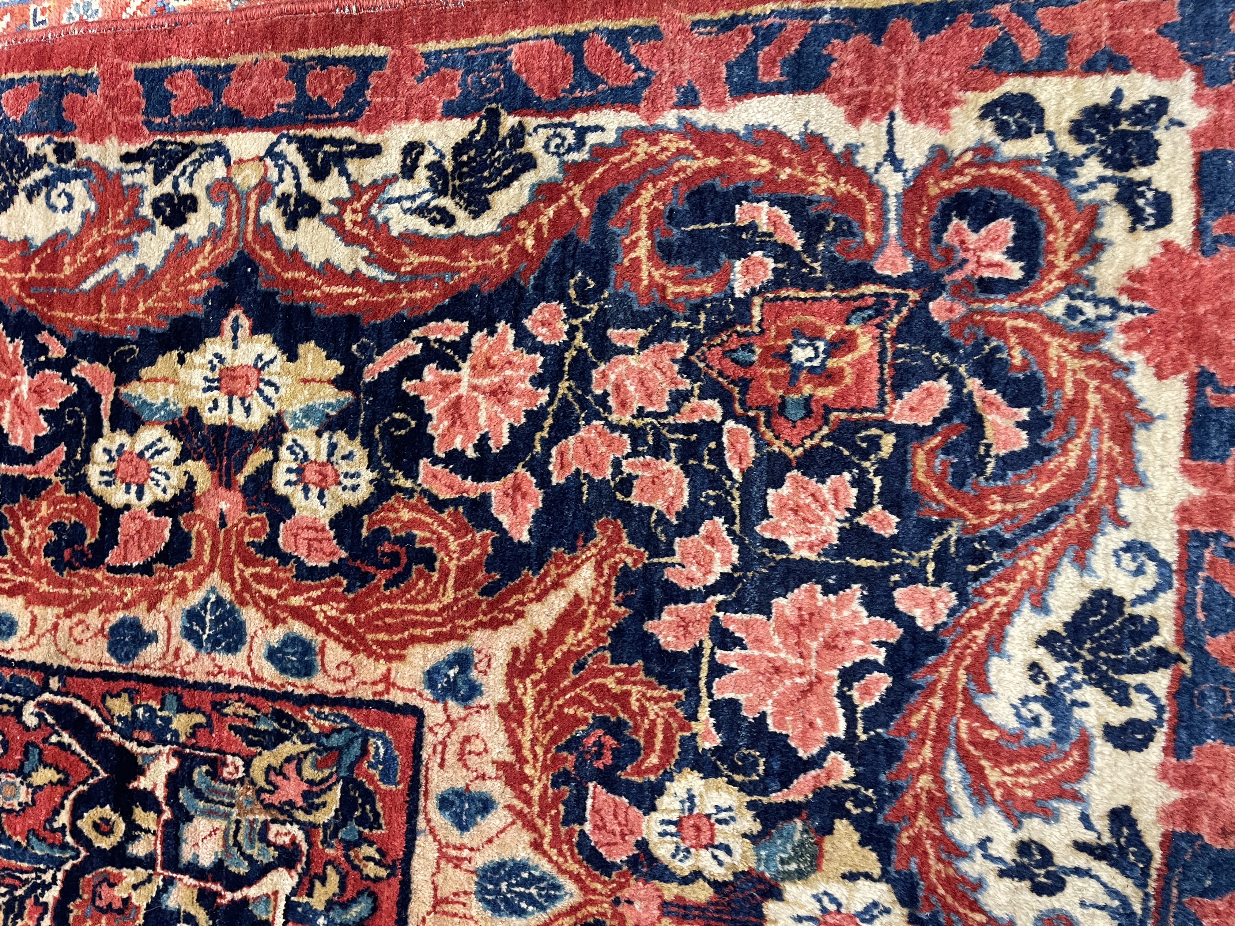Antique Saruk rug F-2050, Persian rug, 8'7"x11', in red, ivory, navy, deep red, light blue, green.. - photo 4