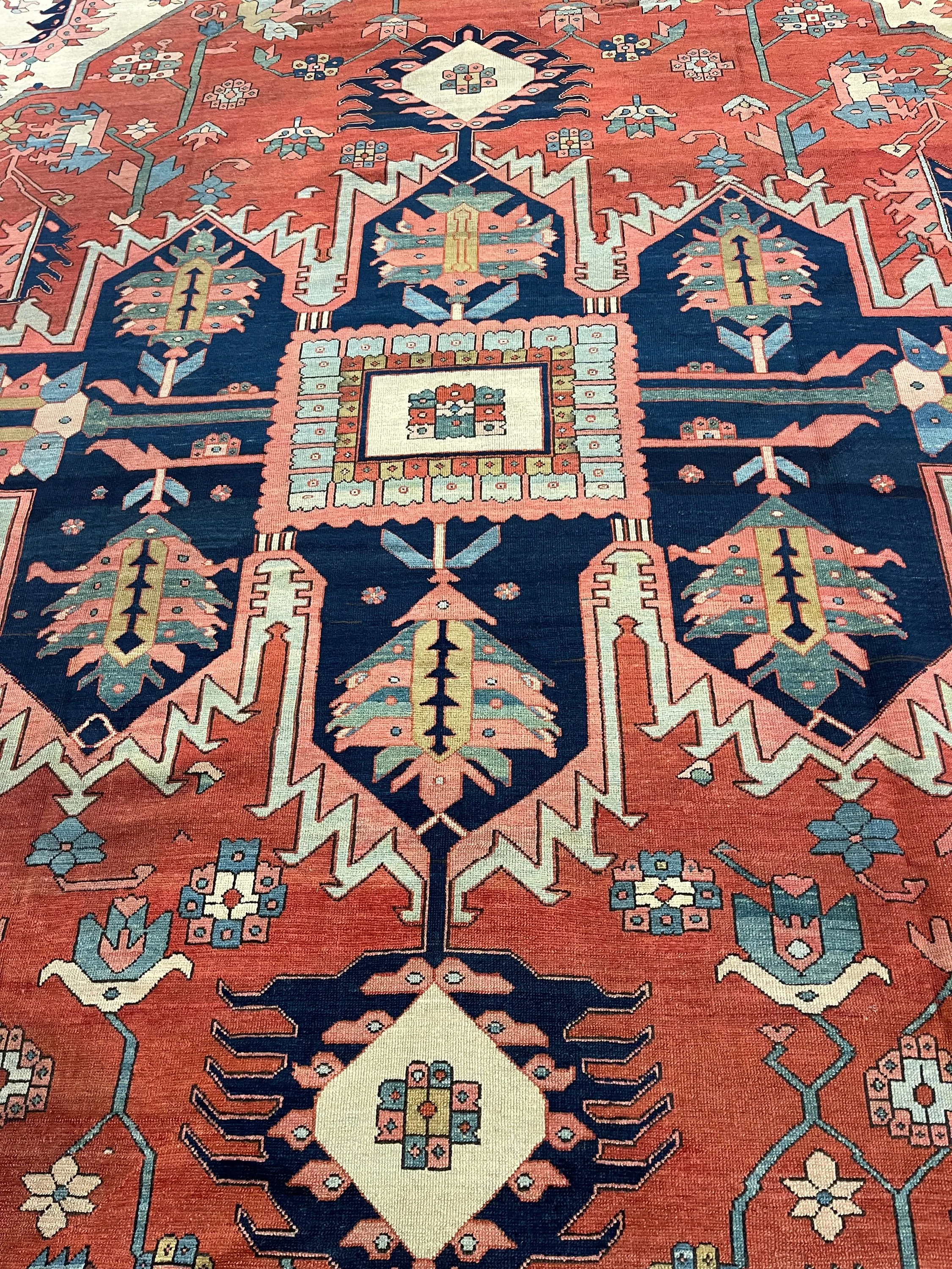 Antique Persian Serapi F-2056, Persian rug, 11'4"x15'7", in rust, navy brown, light blue, light green, rose, salmon.. - photo 4